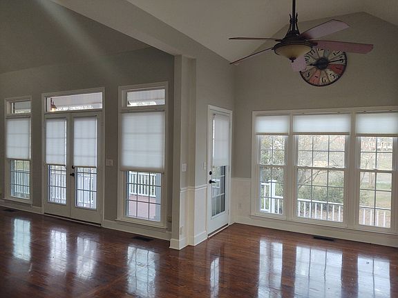 5th image of 143 Laural Hill Dr