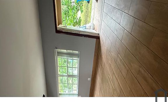4th image of 2601 SW 54th Ave