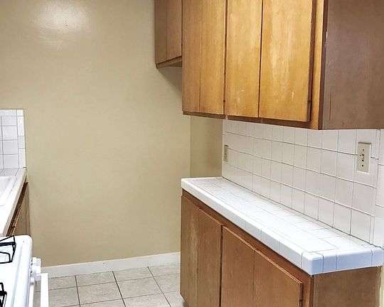 5th image of 1705 E 5th St APT 2