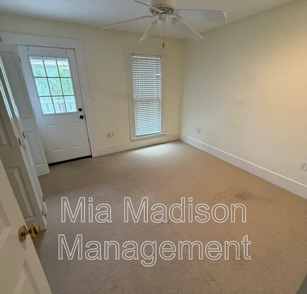 302 E 33rd St — Photo 16