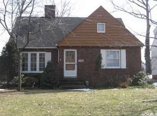 577 Humiston Dr, Bay Village, OH 44140
