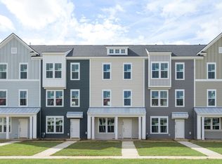 857 Recess Point Dr, Moncks Corner, SC 29461