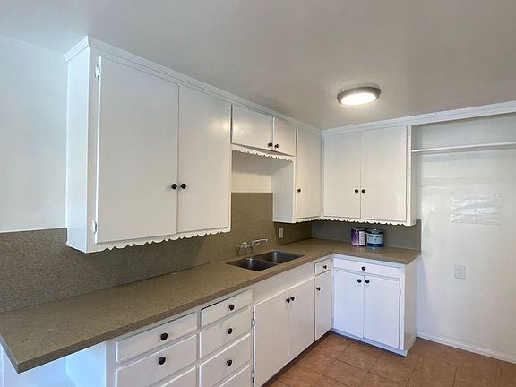 5th image of 4740 E 56th St #3