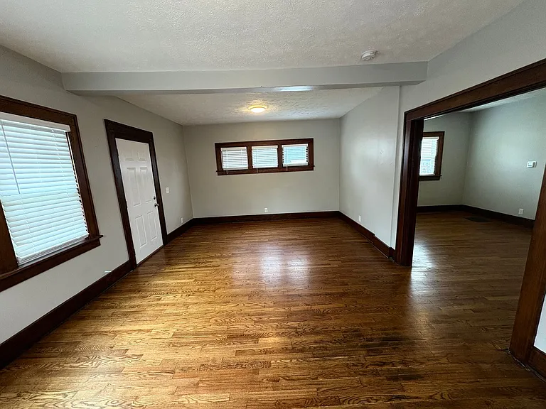 2431 Emmet St — Photo 2