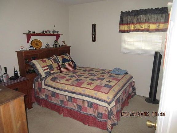5th image of 590 Edgewood Dr