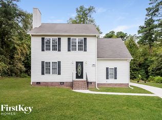 245 B H Parrish Rd, Benson, NC 27504