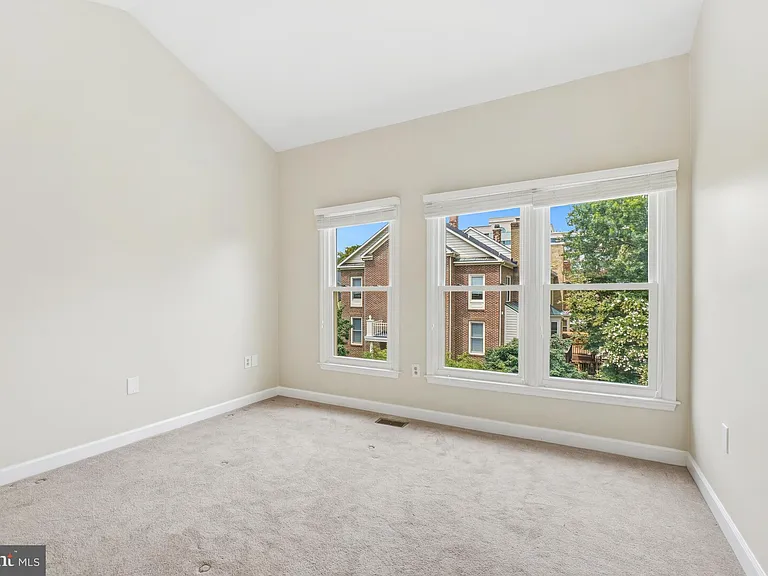 9700 Whitley Park Pl #Townhouse 19 — Photo 18
