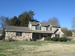 1909 Breezy Ridge Trl, Knoxville, TN 37922