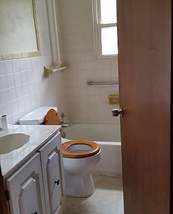 forsythe bathroom