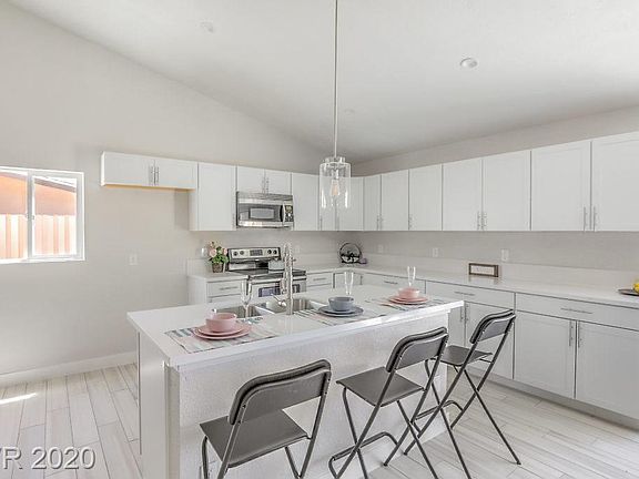 4th image of 5225 Del Monte Ave