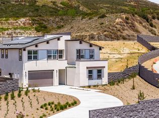 16094 Butterfly Dr, Fontana, CA 92336