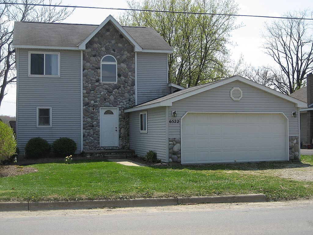 6522 Lake Rd, Fenton, MI 48430 Zillow