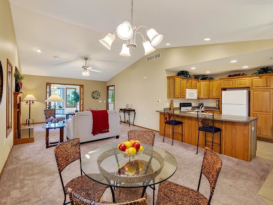 1st image of 640 Springbrook Cir