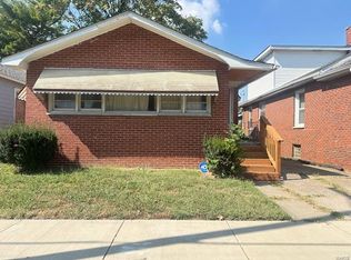 1725 Rhodes St, Madison, IL 62060