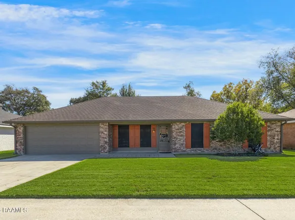 106 Parsonage Ln, Lafayette, LA 70503