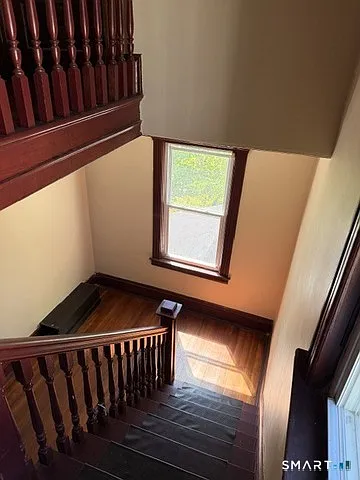 370 Maple Ave — Photo 6