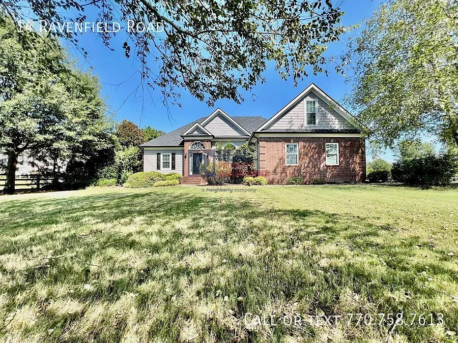 4 bed, 2.5 bath, 2555 sqft, $3,350 — Photo 1