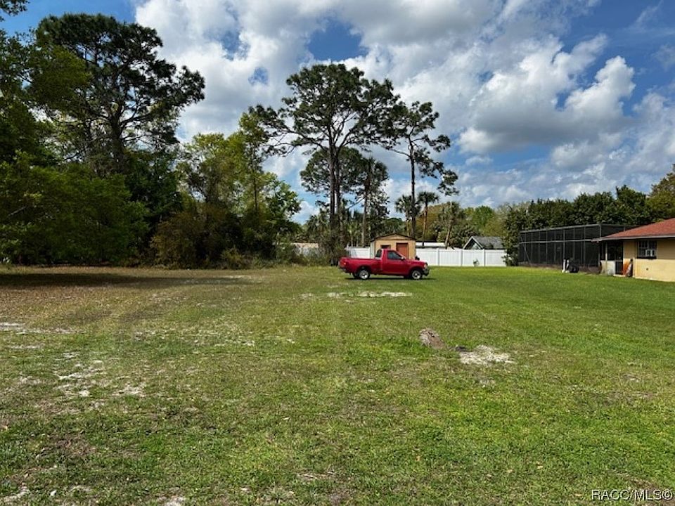 2nd image of 31 N Country Club Dr