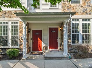 18 Dahlia Ln, Garfield, NJ 07026