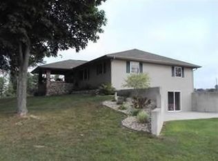 69709 Five Points Rd, Edwardsburg, MI 49112