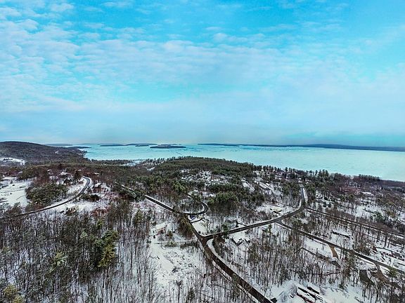 2nd image of 36 Hook Road