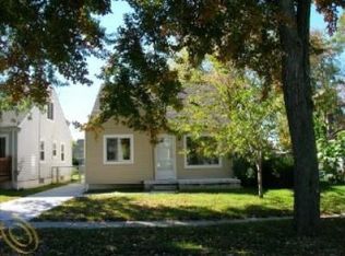 15573 Leona Dr, Redford, MI 48239