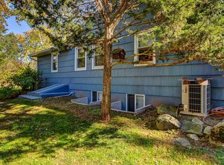 46 Titus Mill Rd, Pennington, NJ 08534