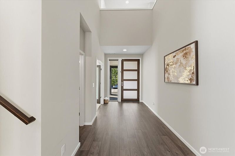 3rd image of 4846 Amherst Way SW
