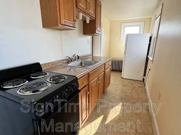 819 Washington Ave APT 2E, Hagerstown, MD 21740