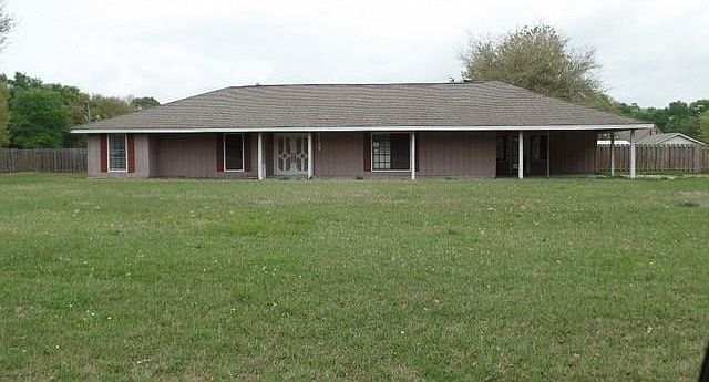 1st image of 6139 White Oak Dr