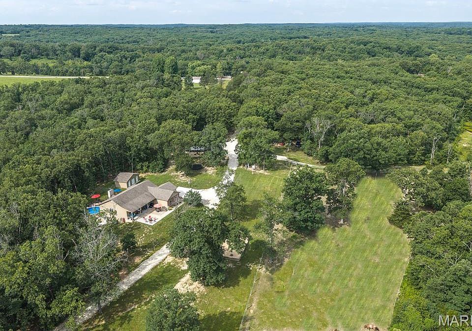 1st image of 956 Rustling Oaks Ln