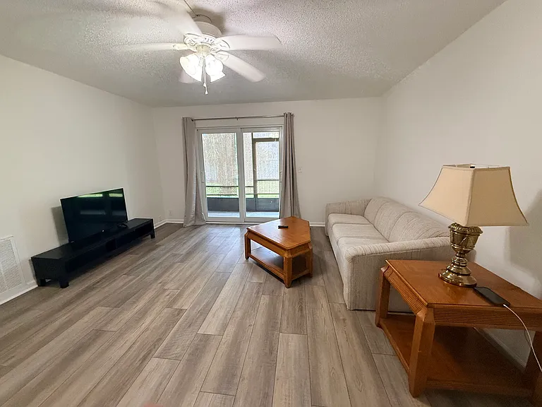 8440 Old Post Rd #102 — Photo 29