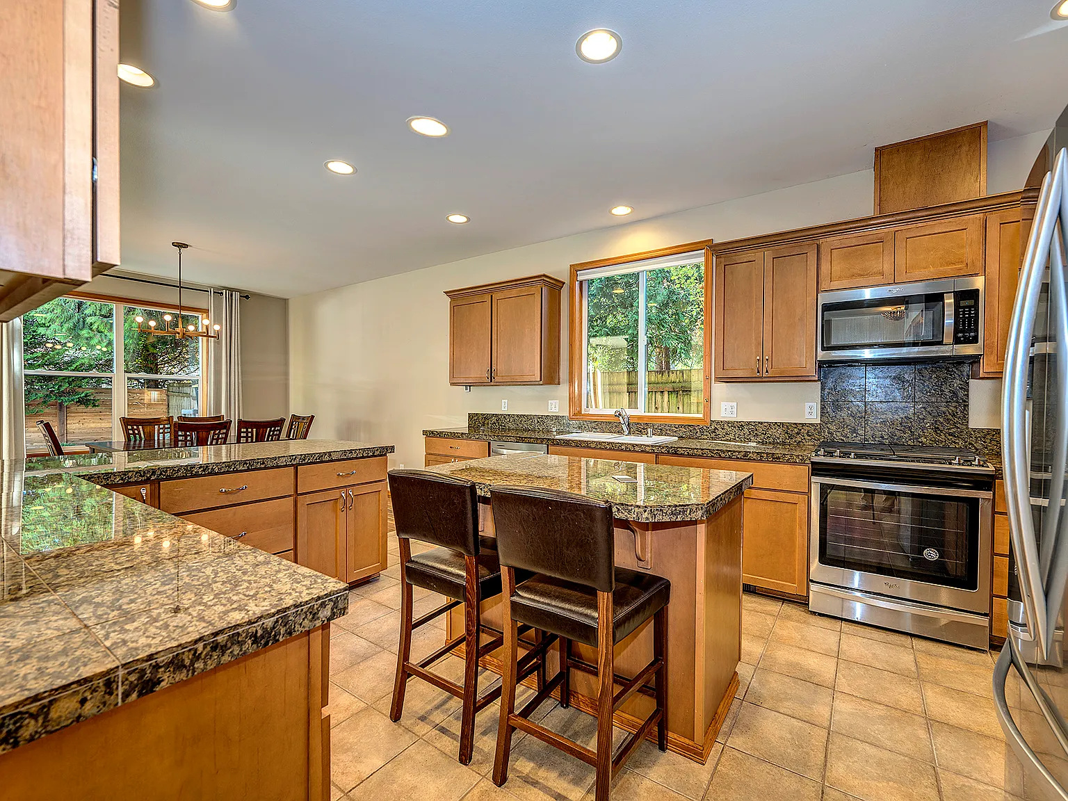 3 bed, 2.5 bath, 2193 sqft, $4,895 — Photo 3
