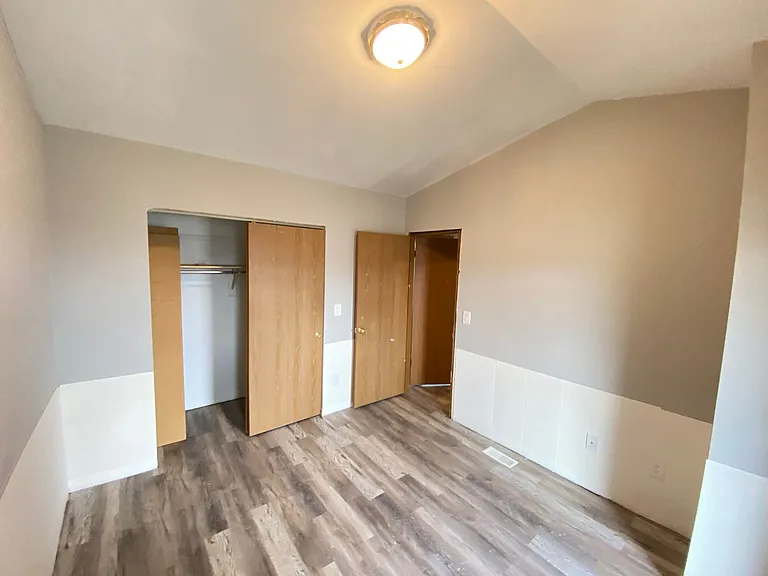 1522 Indianola Ave — Photo 24
