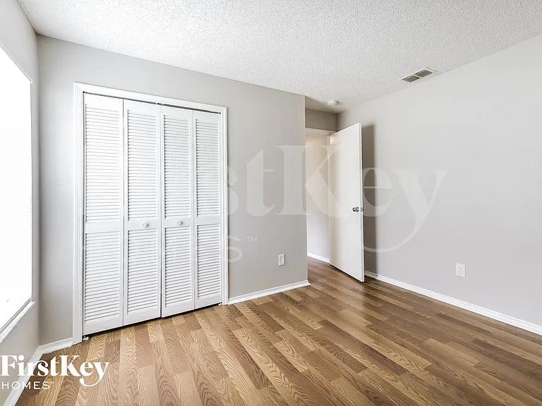 2639 Chatham Cir — Photo 10