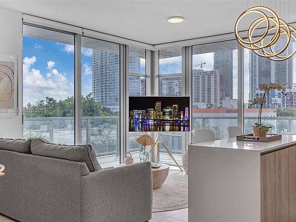 3rd image of 3900 Biscayne Blvd #S-312