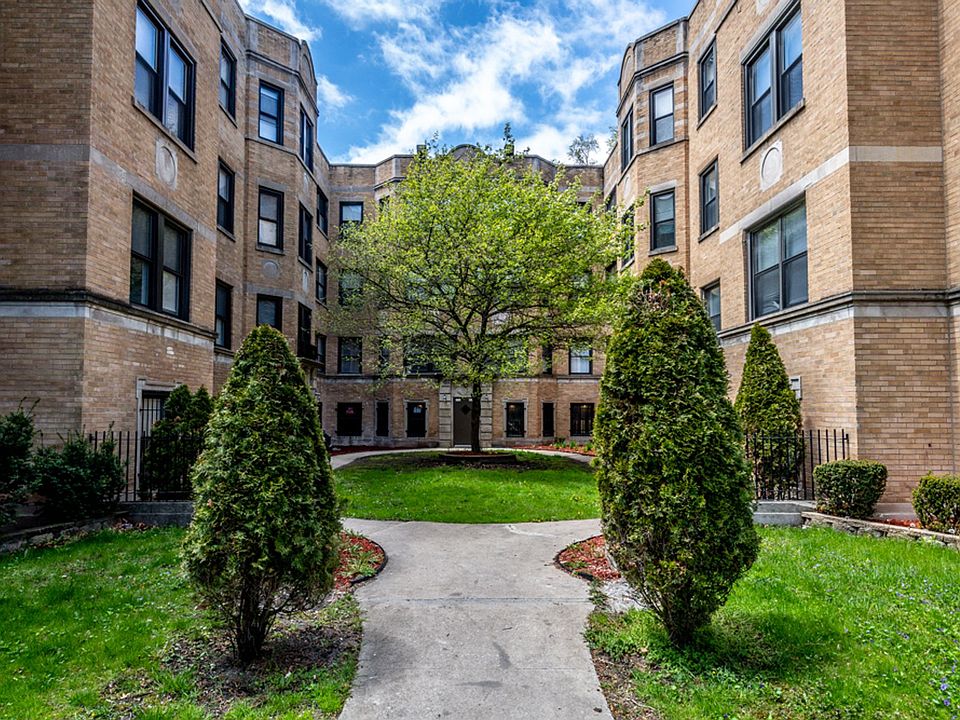1st image of 8100-8114 S Essex Ave #8110-1E