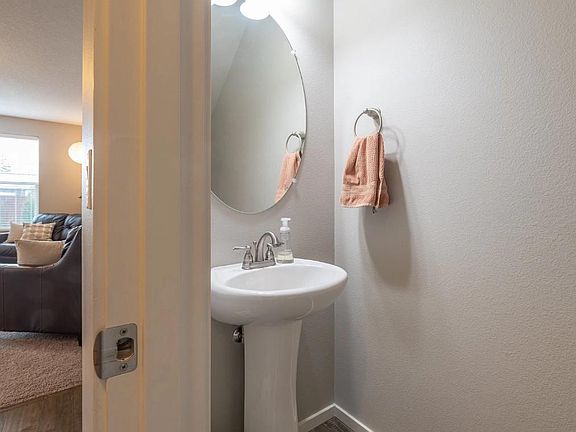 2nd image of 9319 NE 80th Cir
