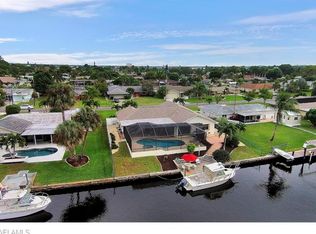 5228 Wisteria Ct, Cape Coral, FL 33904