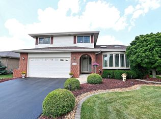 9238 Kelly Ct, Orland Hills, IL 60487