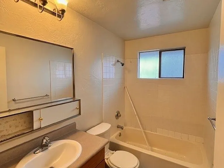 77287 Highway 101 — Photo 12