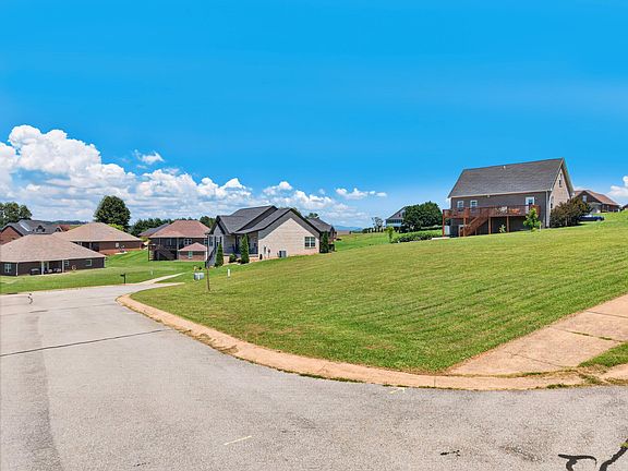 4th image of 2346 Nicholas Ct