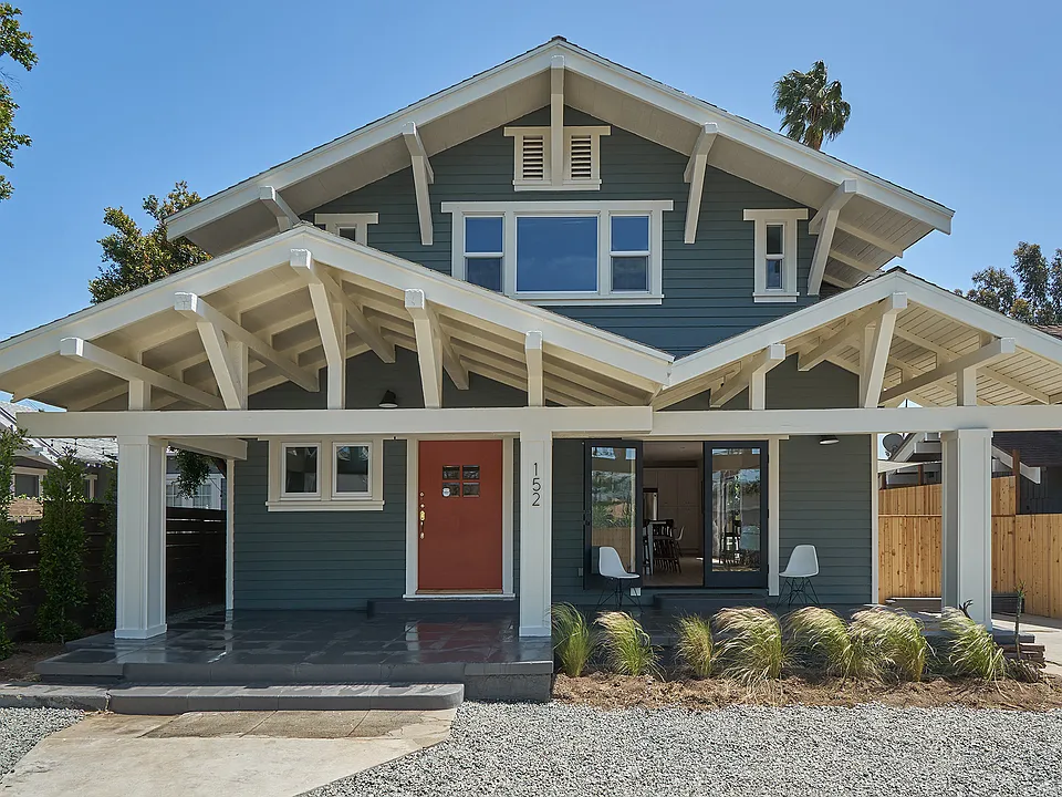 152 S Serrano Ave