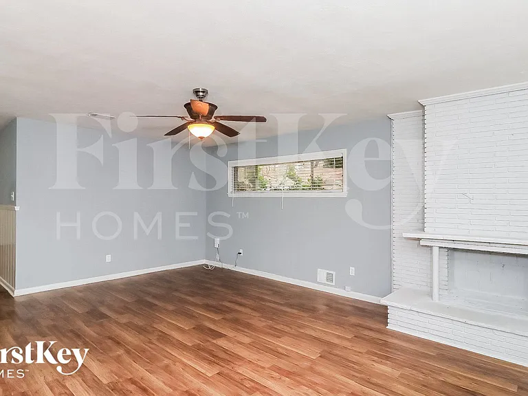 3453 Woods Dr — Photo 7