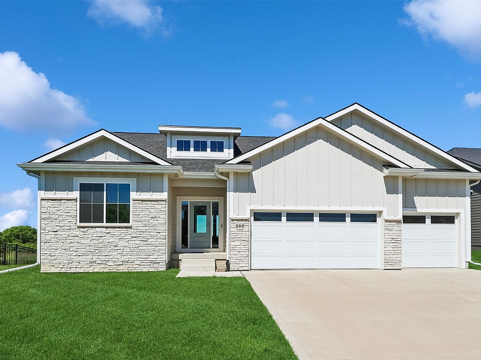 1st image of 460 NW Gracewood Dr