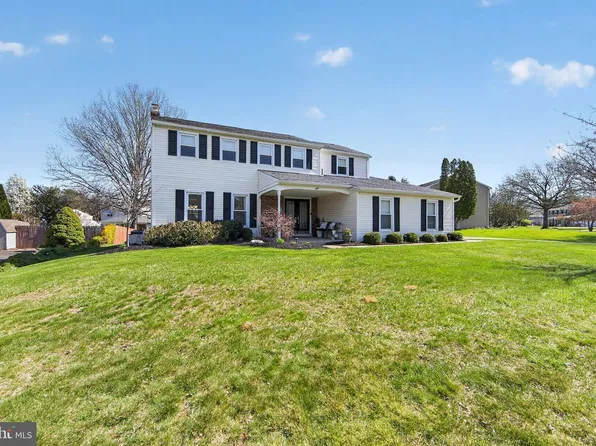 60 Dogwood Dr, Phoenixville, PA 19460