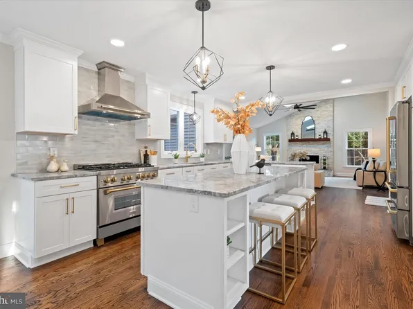 3 Ashleaf Ct, Hockessin, DE 19707