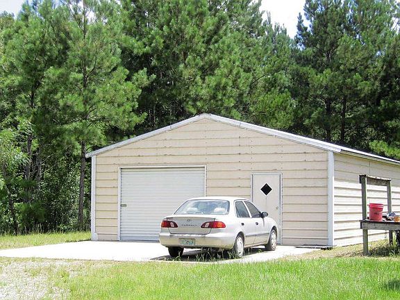 4th image of 465 SE Gator Ln