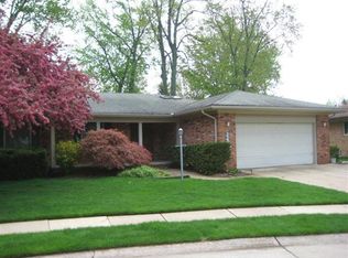 6940 Northpoint Dr, Troy, MI 48085