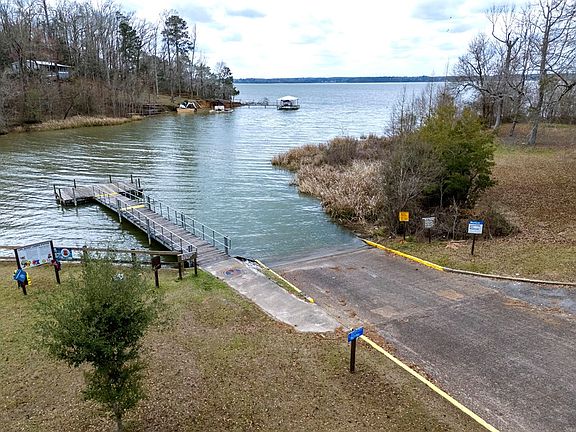 5th image of 182 Plantation Blvd